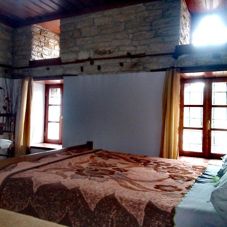 Ruols Guesthouse Gjirokastër Exteriör bild