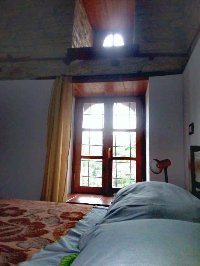 Ruols Guesthouse Gjirokastër Exteriör bild